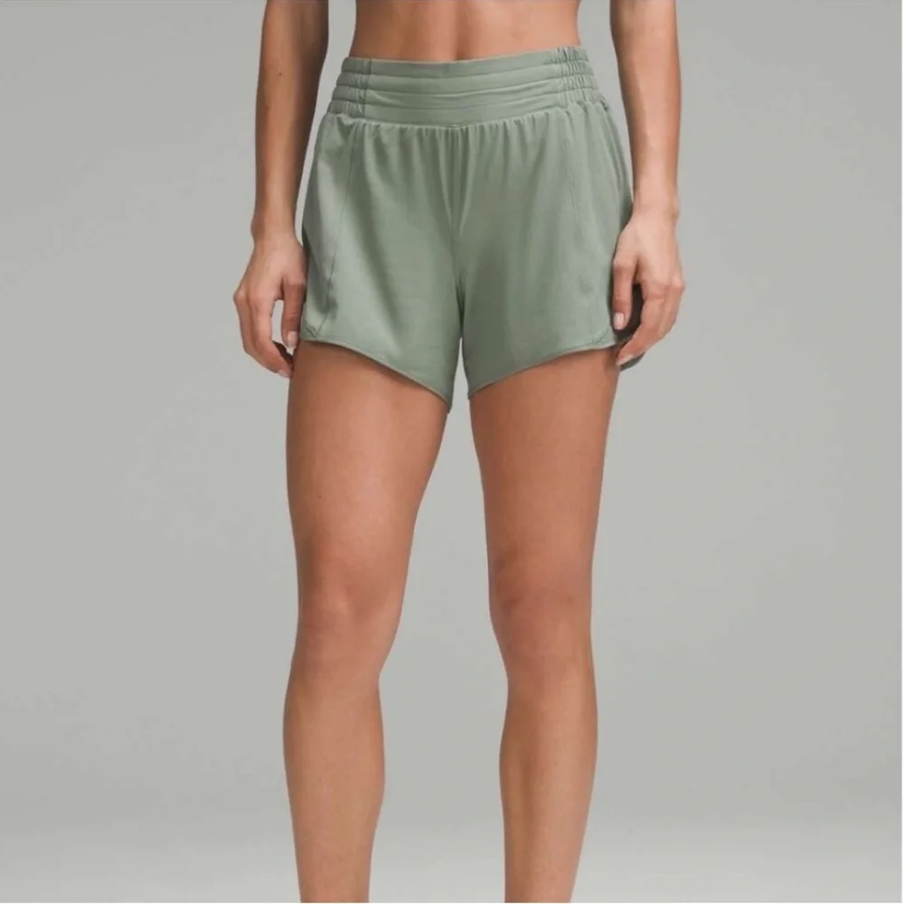 lululemon Hotty Hot 4” Lined Shorts